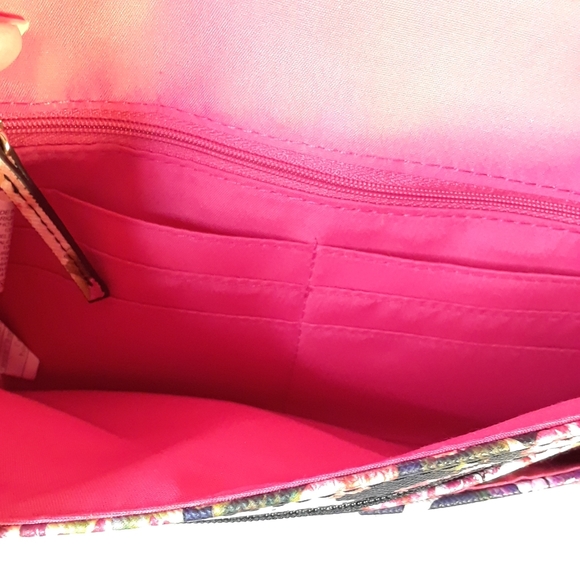 Black and floral hand clutch bag - Picture 4 of 4